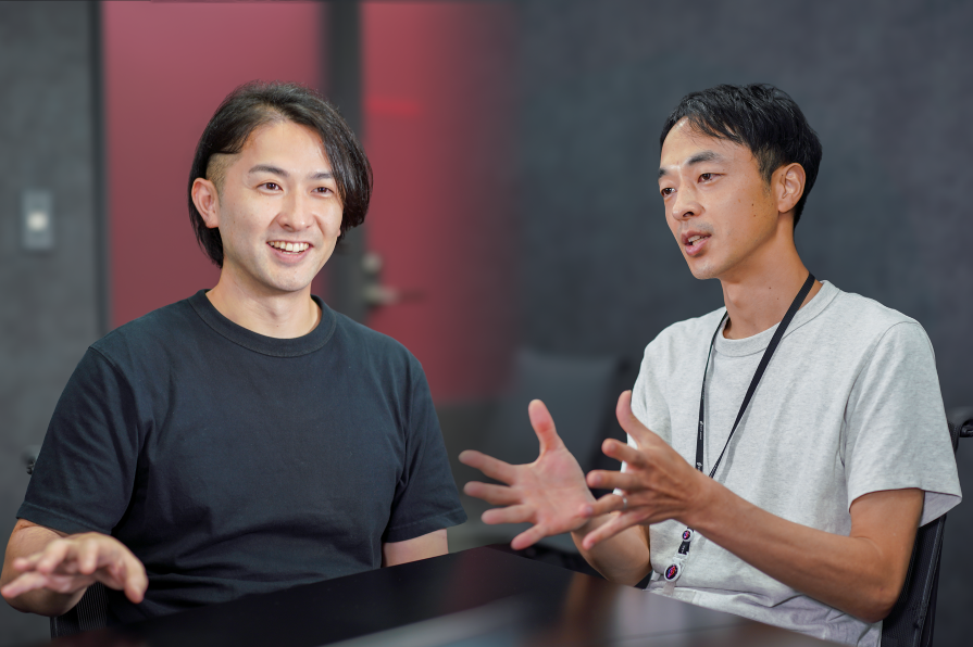 「楽曲制作を通じて挑戦し、成長し続けていきたい」当社で活躍するサウンド職2名に聞いたBrave groupで成し遂げたいことについて ～村山×岡ノ谷の場合～